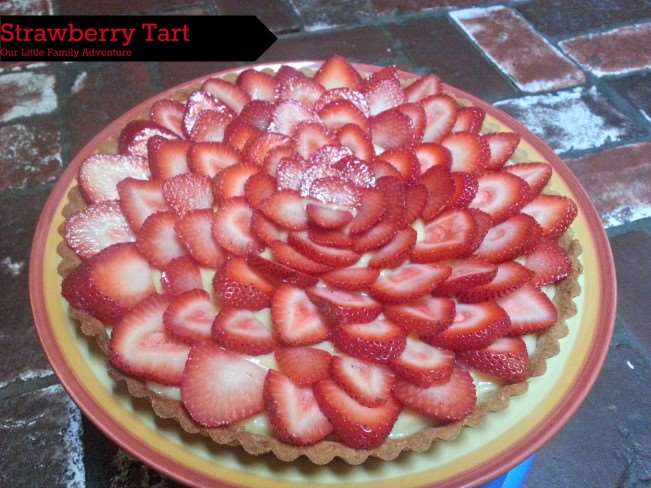Strawberry Tart with custard and a butter crust