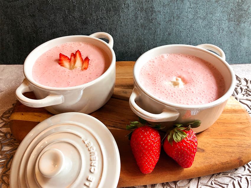 Chilled Strawberry Soup in bowls