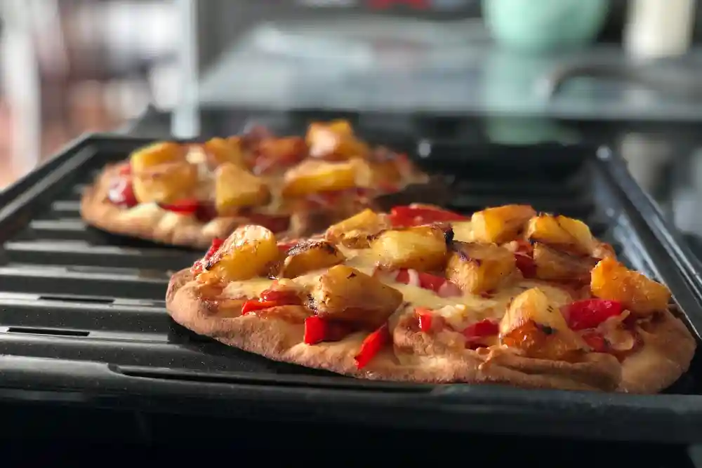 pinneaple and pepper flatbread on grill