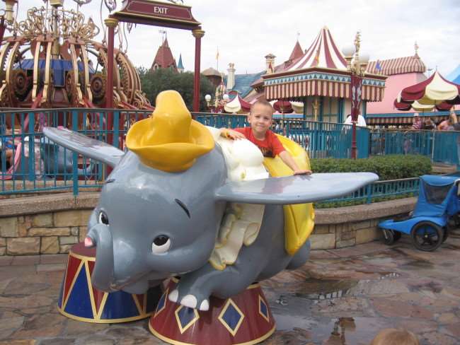 Traveling to Disney World on a Budget - Tips to help you save money