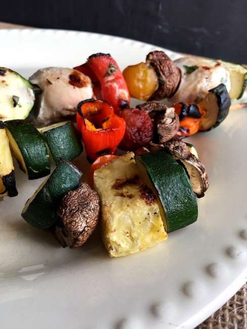 Yogurt Marinated Chicken and Vegetable Skewers - Get delicious & juicy chicken every time with our secret plus eat healthy and save money with the help of @aldiusa #ad