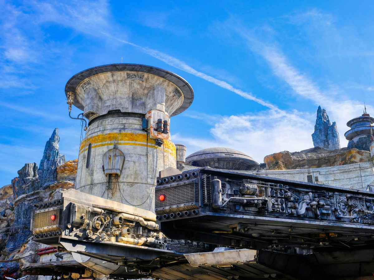 millenium falcon at disney world