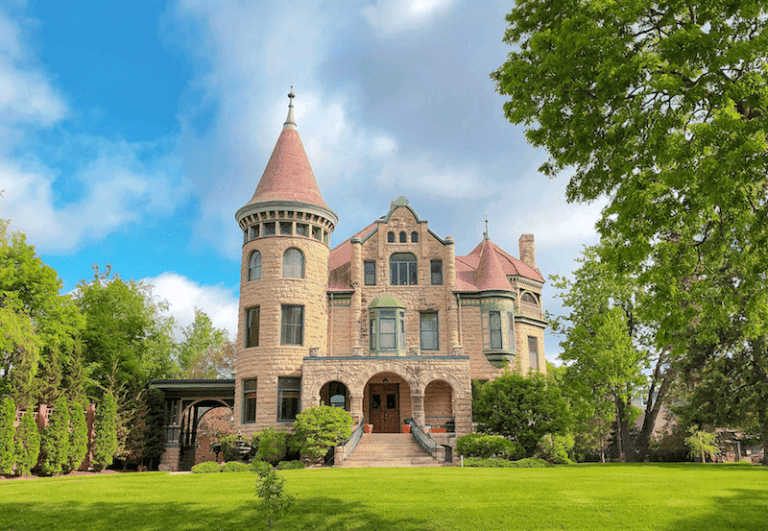 Stay at The Castle Historic Bed and Breakfast La Crosse, WI