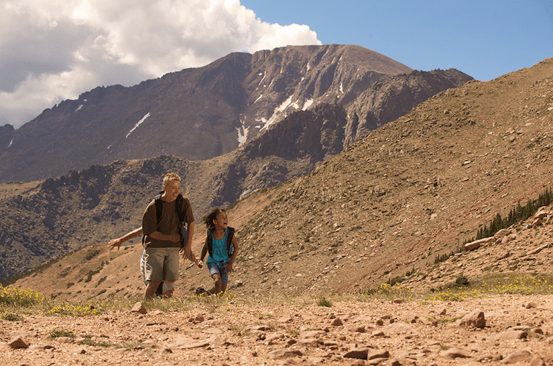 Hiking Colorado Springs trail, family hiking