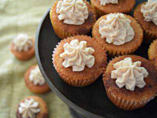 Apple Churro Cupcakes
