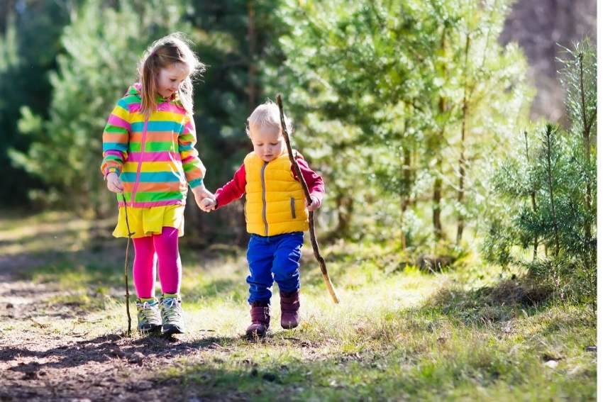 kids hiking