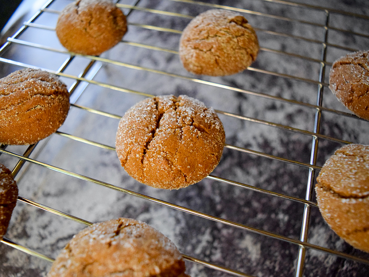 ginger crinkles cookies on wire rack