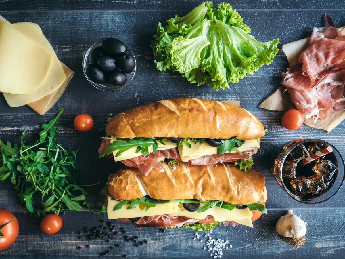 sabmarine sandwiches with toppings