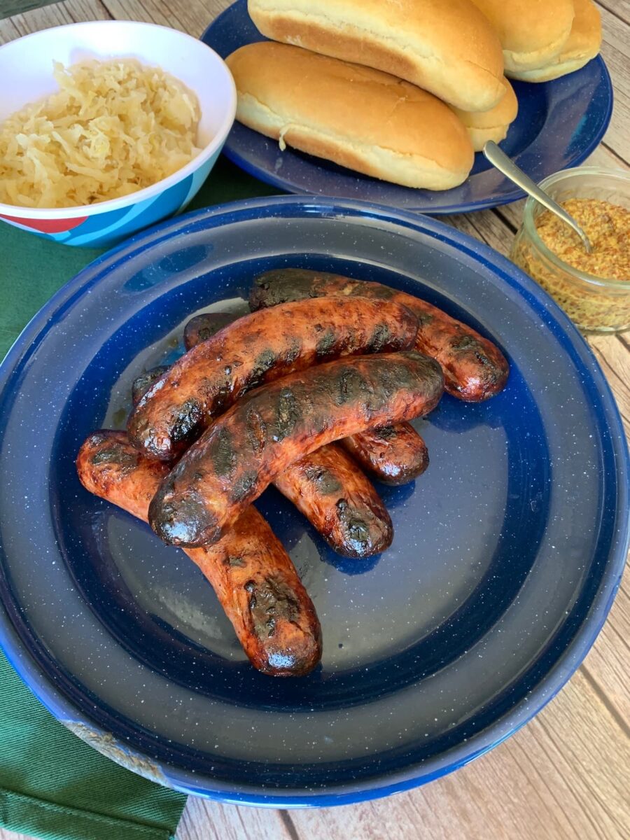 https://littlefamilyadventure.com/wp-content/uploads/2021/07/Grilled-Bratwurst-900x1200.jpg