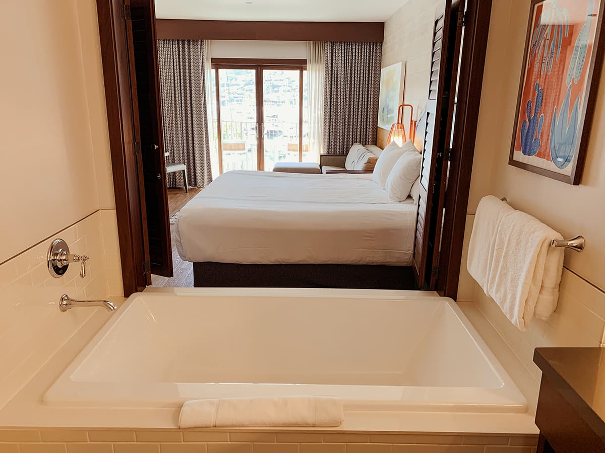 suite with king bed and deep tub
