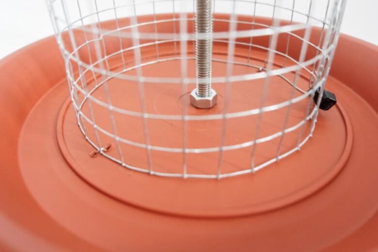 DIY Wire Mesh Bird Feeder