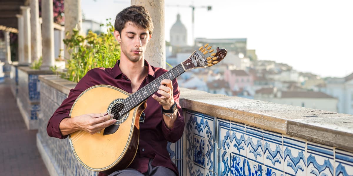 Male musician - Fado music