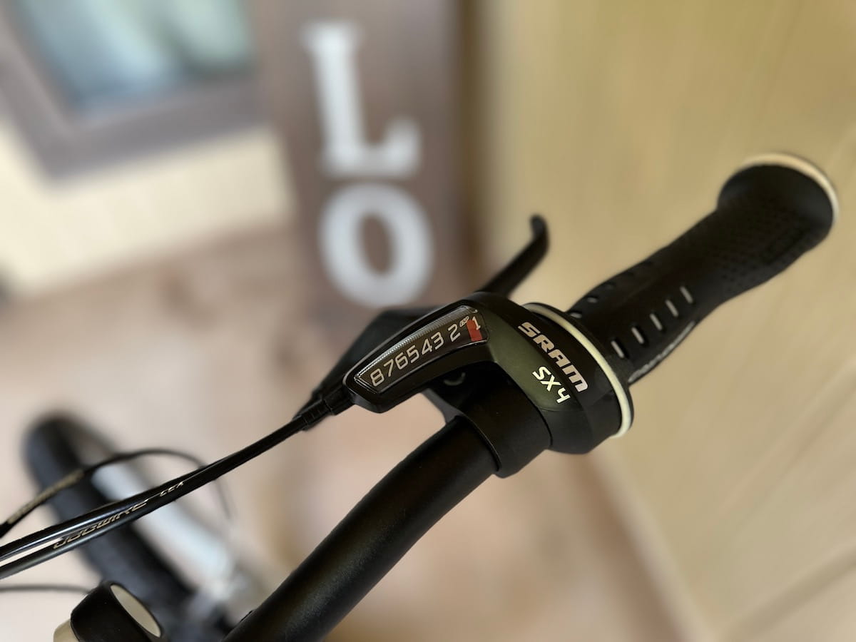 Woom6 gear shift