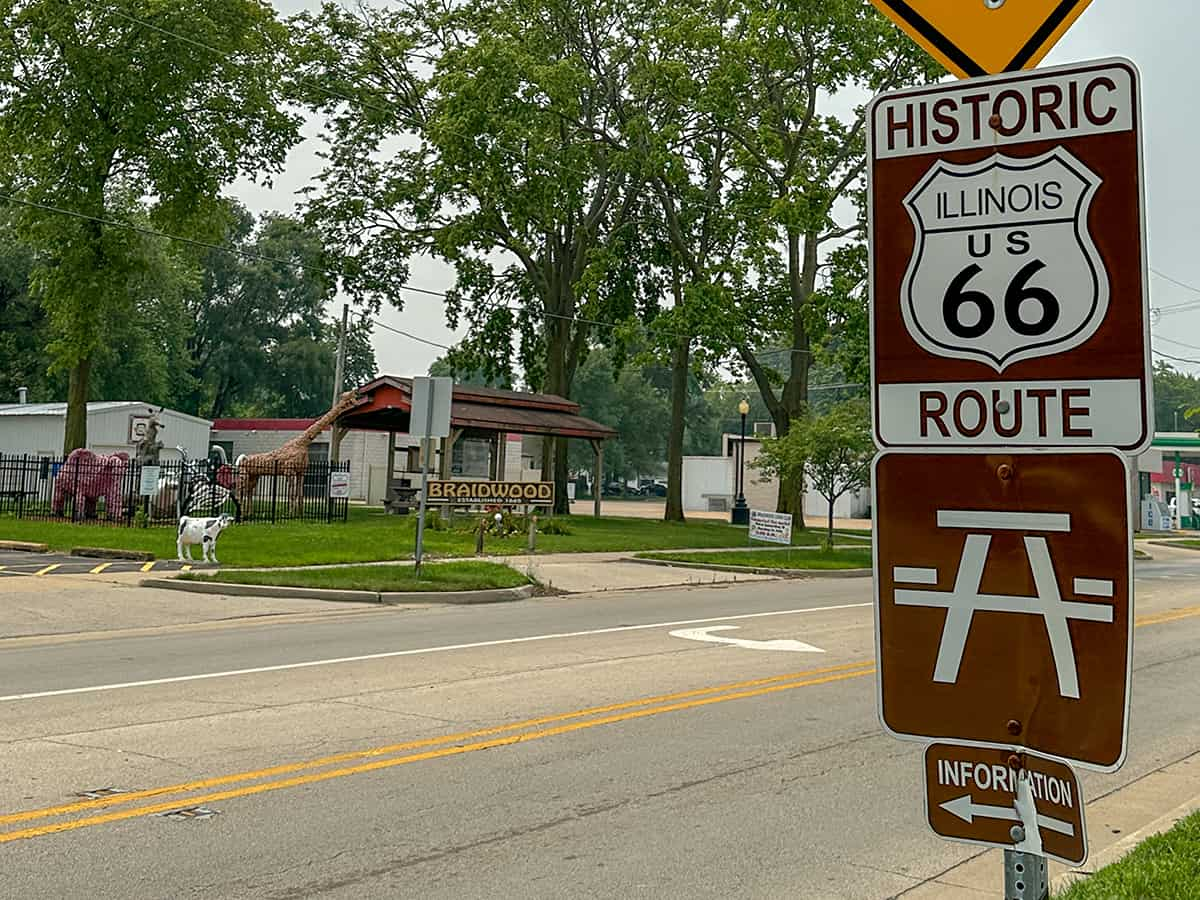 Abandoned Stretch of Route 66 in Illinois