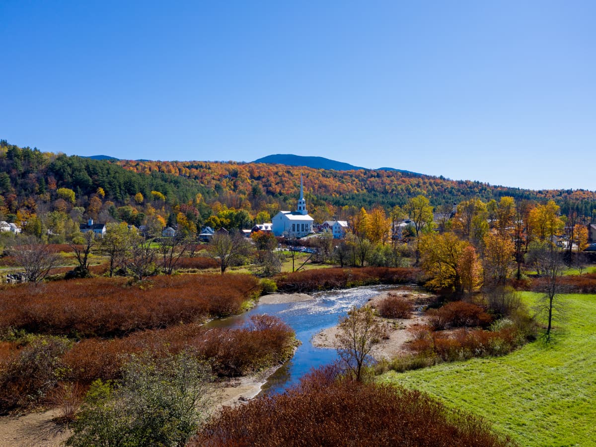 fall foilage in Stowe, Vermont