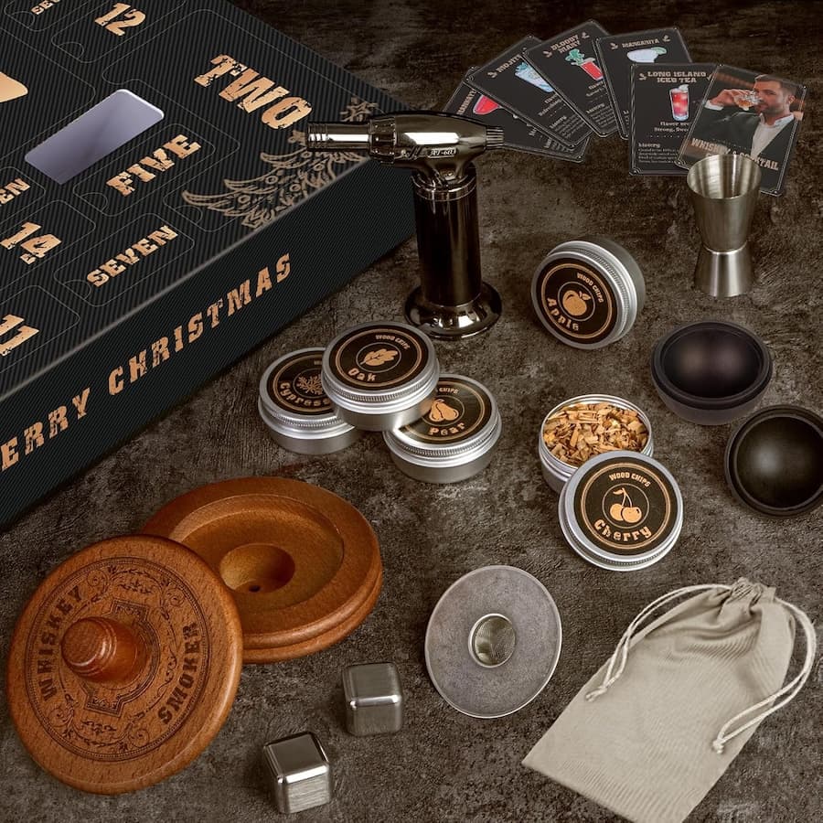 whiskey smoker set and smoking gun