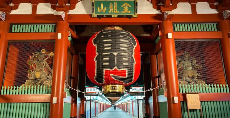 The Kaminarimon Gate in Tokyo, Japan